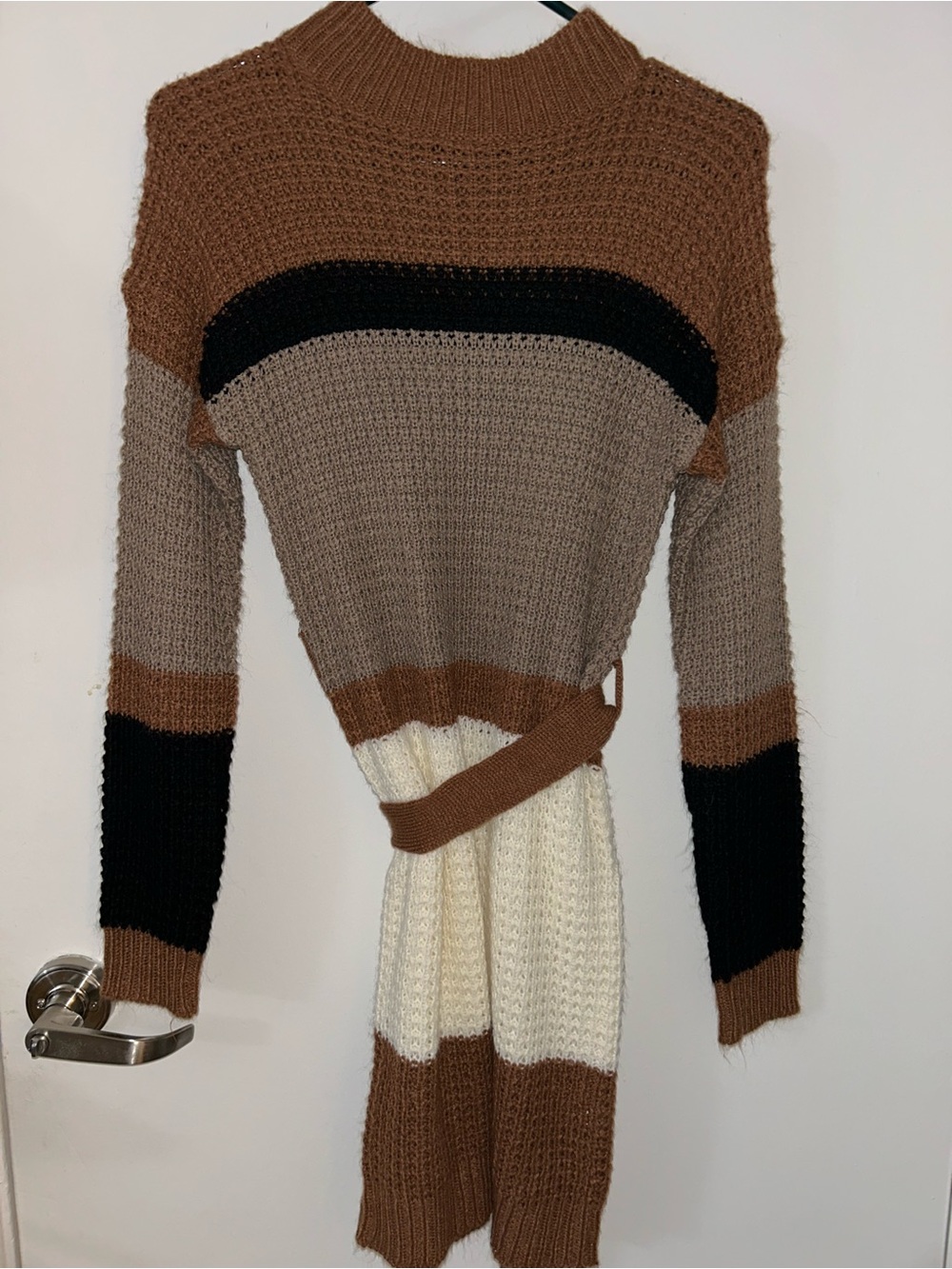 Derek Heart Brown, Black, Taupe & Cream Colorblock Crew Sweater